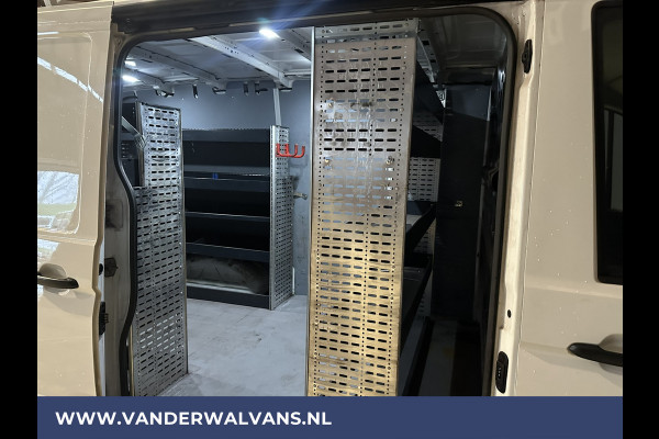 Volkswagen Crafter 2.0 TDI 141pk L3H2 L2H1 Euro6 Airco | Camera | Apple Carplay | Android Auto Parkeersensoren, Bijrijdersbank