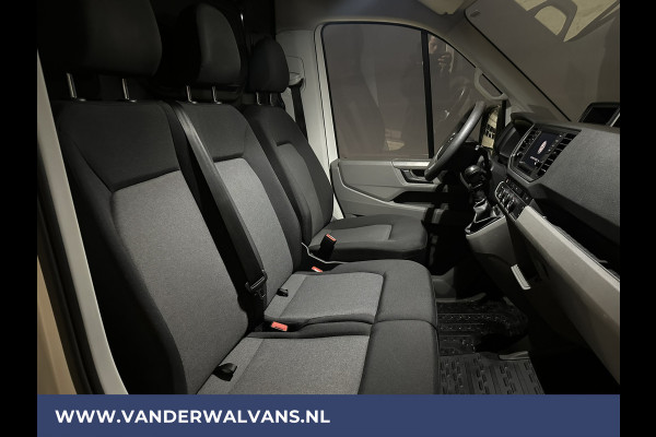 Volkswagen Crafter 2.0 TDI 141pk L3H2 L2H1 Euro6 Airco | Camera | Navigatie | 3000kg trekhaak Apple Carplay, Android Auto, Parkeersensoren, Bijrijdersbank