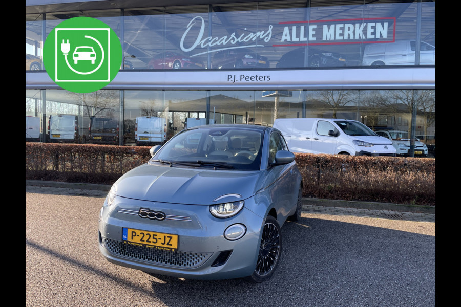 Fiat 500 3+1 La Prima 42 kWh Climate control - Cruise control - Parks.A - A-uitrijcamera - Keyless Entry/start - Apple carplay/Android Auto - Regensensor - Panoramadak