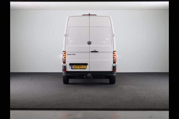Volkswagen Crafter 35 2.0 TDI L3H3 Highline EURO6 140PK TREKHAAK | NAVI | CAMERA | ALARM
