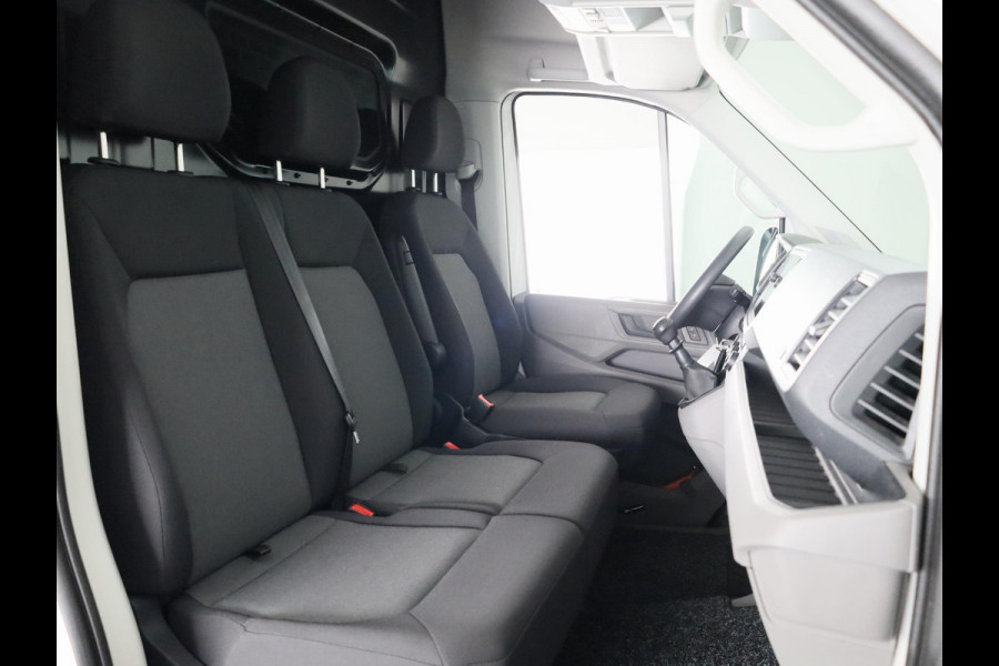 Volkswagen Crafter 35 2.0 TDI L3H3 Highline EURO6 140PK TREKHAAK | NAVI | CAMERA | ALARM