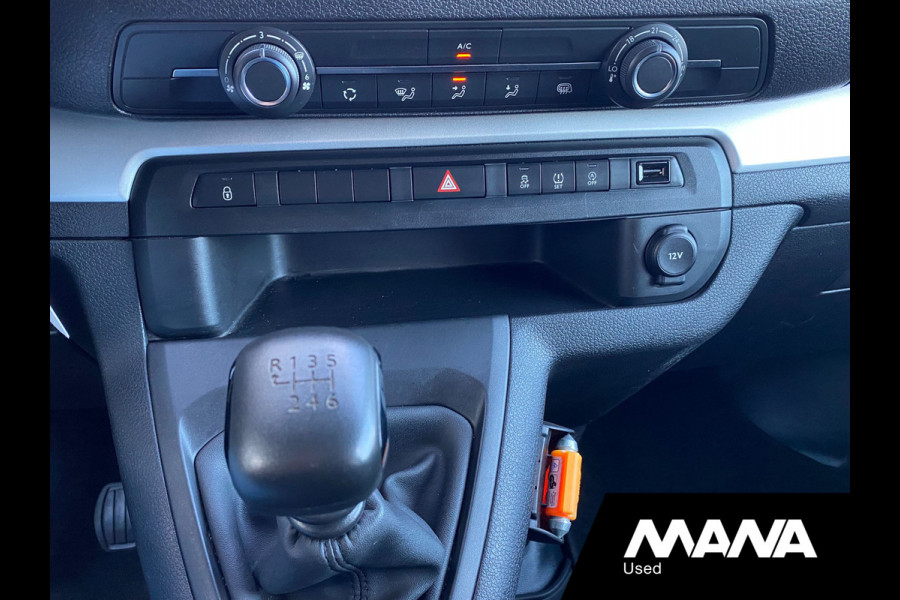 Opel Vivaro 2.0 CDTI L3H1 DC Edition Airco Cruise-Control Bluetooth Trekhaak Sensoren 12V Dodehoek-Assistent Laadruimtebekleding