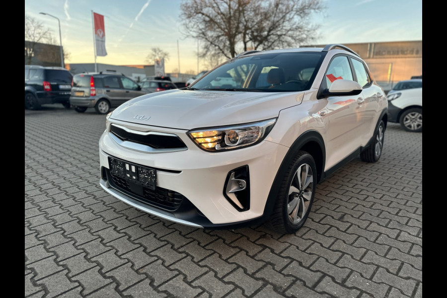 Kia Stonic 1.0 T-GDi MHEV DynamicLine AUTOMAAT (BOVAG/RIJKLAARPRIJS)