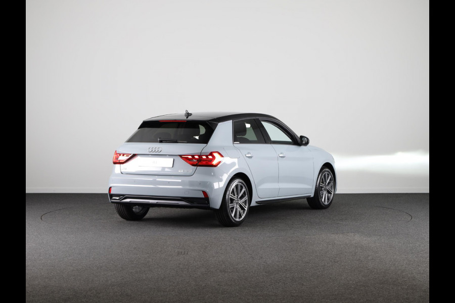 Audi A1 Advanced edition 25 TFSI 70 kW / 95 pk Sportback 7 Ledverlichting voor en achterzijde, optiekpakket zwart, privacy glas