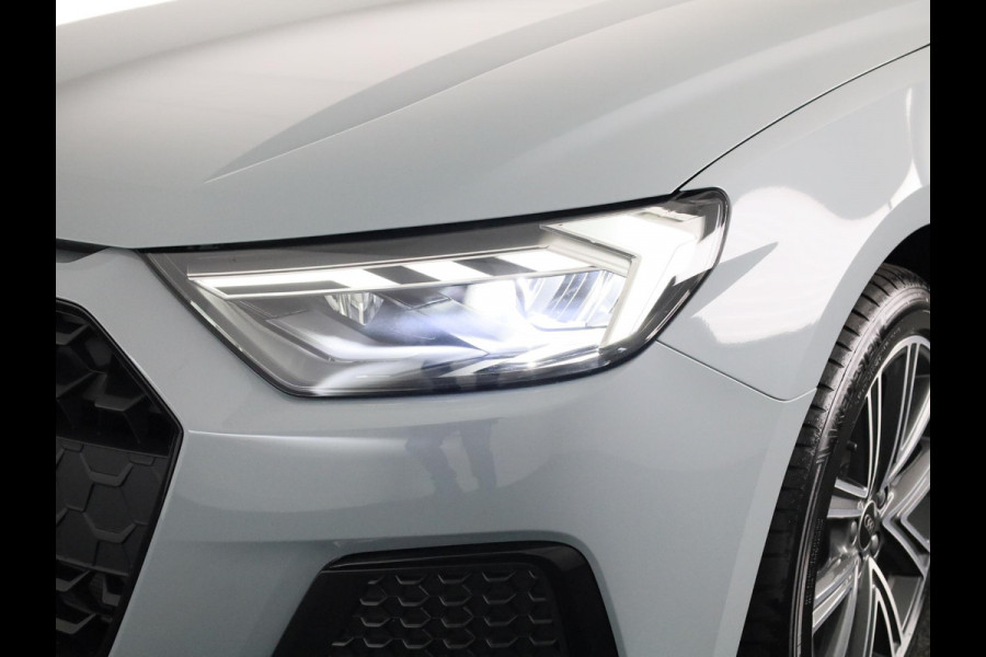 Audi A1 Advanced edition 25 TFSI 70 kW / 95 pk Sportback 7 Ledverlichting voor en achterzijde, optiekpakket zwart, privacy glas