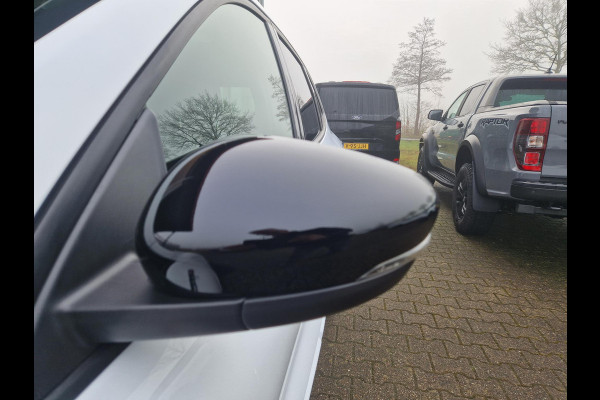 Ford Kuga 2.5 PHEV ST-Line X | Black Pack; 20 inch zwarte LMV ,zwart dak,spiegels en spoiler,rode remklauwen | Panoramadak | Adapt.cruise control | Winter Pack | Head up Display | Adaptieve koplampen | Draadloos opladen