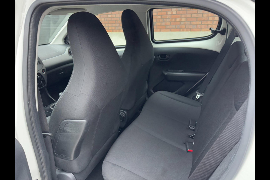 Peugeot 108 1.0 e-VTi Active / Airco / Bluetooth / NED-108 / 1e Eigenaar / Peugeot dealer onderhouden