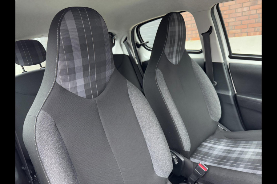 Peugeot 108 1.0 e-VTi Active / Airco / Bluetooth / NED-108 / 1e Eigenaar / Peugeot dealer onderhouden