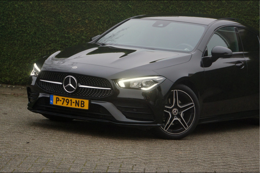 Mercedes-Benz CLA-Klasse CLA 180 AMG line Night | Panorama Sfeer Trekhaak Carplay