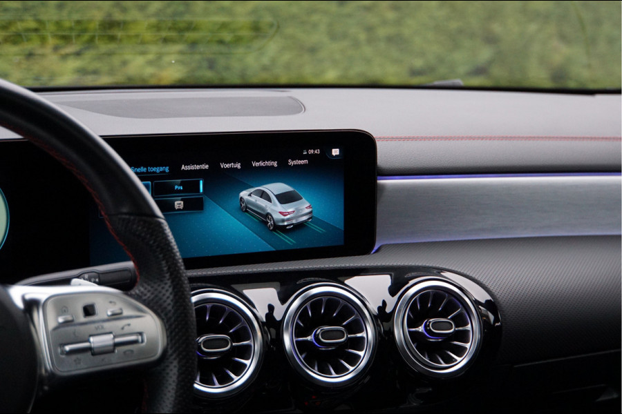 Mercedes-Benz CLA-Klasse CLA 180 AMG line Night | Panorama Sfeer Trekhaak Carplay