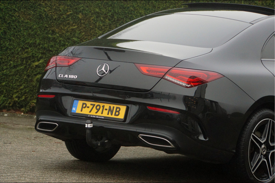 Mercedes-Benz CLA-Klasse CLA 180 AMG line Night | Panorama Sfeer Trekhaak Carplay