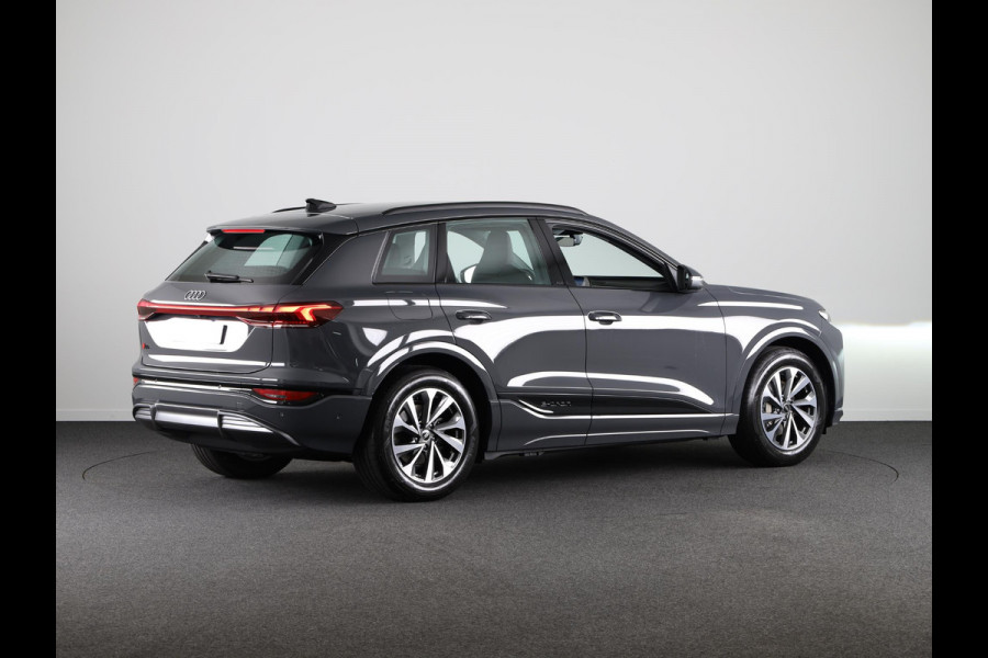 Audi Q6 Advanced edition e-tron perf 225kW/306pk 100Kwh Ha Tech Plus pakket, sportstoelen met leder, omgevingscamera's, adaptive cruisecontrol, verwarmbare voor en achterstoelen