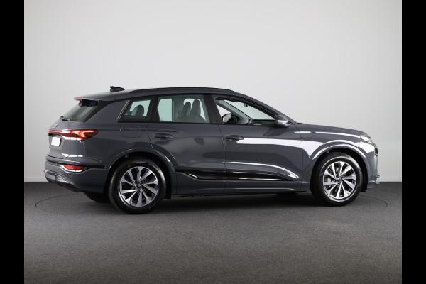 Audi Q6 Advanced edition e-tron perf 225kW/306pk 100Kwh Ha Tech Plus pakket, sportstoelen met leder, omgevingscamera's, adaptive cruisecontrol, verwarmbare voor en achterstoelen