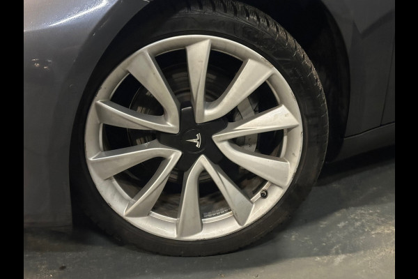 Tesla Model 3 Long Range AWD 75 kWh  TREKHAAK