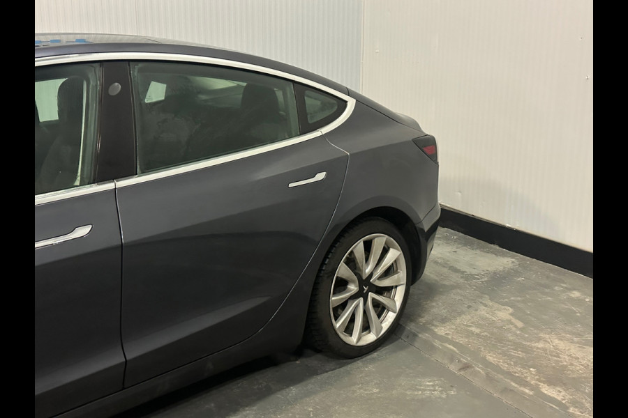 Tesla Model 3 Long Range AWD 75 kWh  TREKHAAK