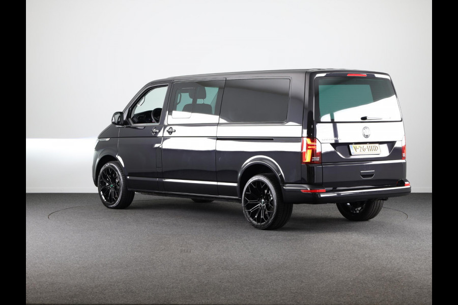 Volkswagen Transporter 2.0 TDI L2H1 32 DC Bulli 204PK DSG (Automaat) | Luxe Caravelle uitvoering | 2 schuifdeuren | Digitale cockpit | 20 "LM velgen | Automatische airco |