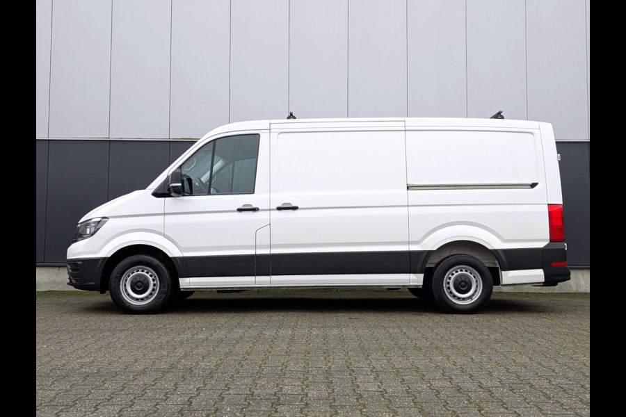 Volkswagen Crafter 30 2.0 TDI 102PK L2H1 TREKHAAK CRUISE AIRCO 3 PERSONEN