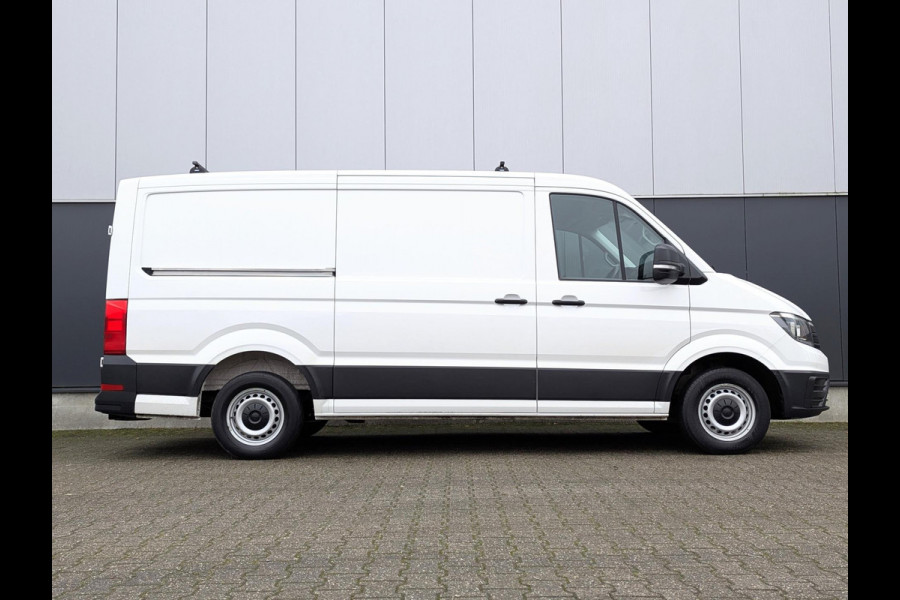 Volkswagen Crafter 30 2.0 TDI 102PK L2H1 TREKHAAK CRUISE AIRCO 3 PERSONEN