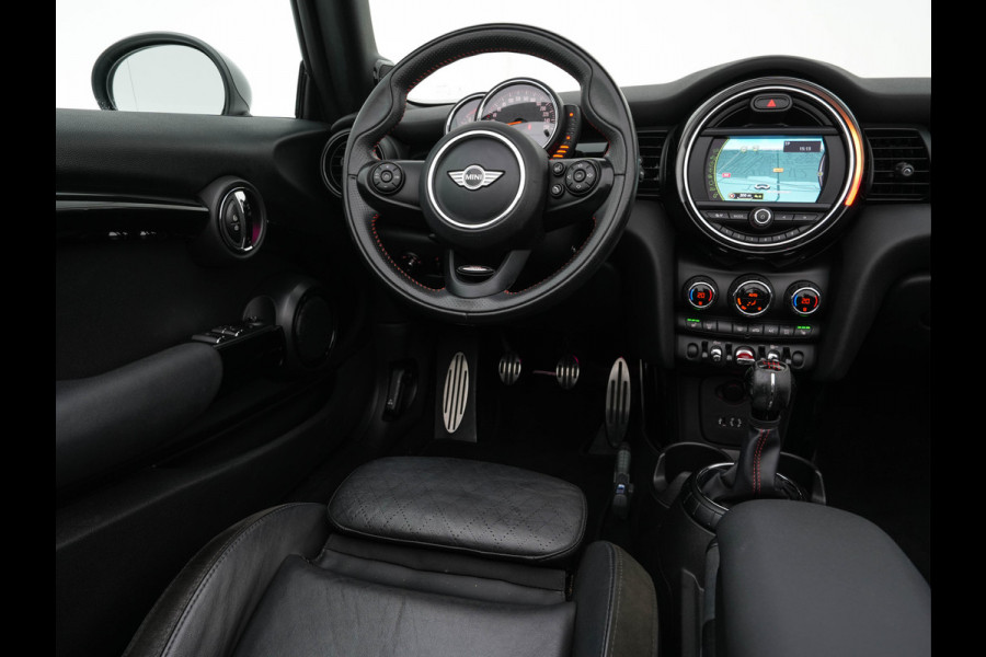 MINI Cabrio 1.5 Cooper Chili Serious Business JCW-Sport-Pack *LEATHER-MICROFIBRE | HARMAN/KARDON-AUDIO | FULL-LED | SPORT-SEATS | AMBIENT-LIGHT | HEATED-SEATS | ECC | PDC | CRUISE | NAVI-FULLMAP | AIRSCARF | 17''ALU *