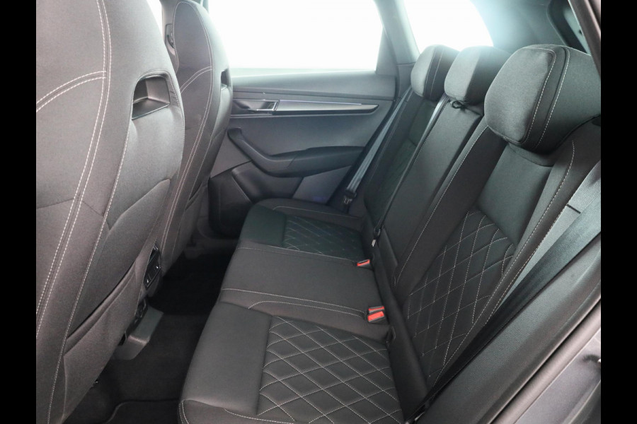 Škoda Karoq 1.5 TSI ACT Sportline Business 150pk | Navigatie | Verwarmbare voorstoelen | Matrix Led koplampen | 18 inch Lichtmetalen velgen