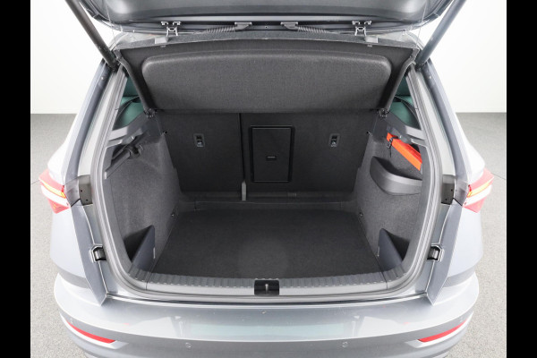 Škoda Karoq 1.5 TSI ACT Sportline Business 150pk | Navigatie | Verwarmbare voorstoelen | Matrix Led koplampen | 18 inch Lichtmetalen velgen