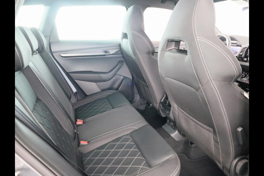 Škoda Karoq 1.5 TSI ACT Sportline Business 150pk | Navigatie | Verwarmbare voorstoelen | Matrix Led koplampen | 18 inch Lichtmetalen velgen