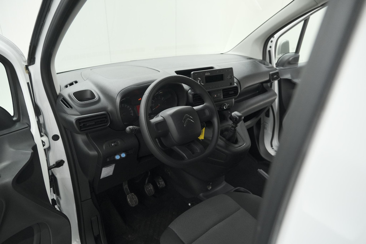 Citroën Berlingo 1.5 BlueHDI Control | Lage Kilometerstand | Schuifdeur Rechts | Airco | Vloerplaat Citroën Berlingo 1.5 BlueHDI Control | Lage Kilometerstand | Schuifdeur Rechts | Airco | Vloerplaat