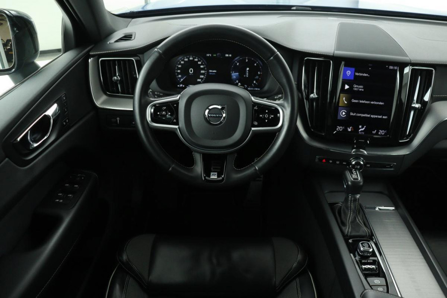 Volvo XC60 2.0 D4 R-Design | Adaptive cruise | Stoel & stuurverwarming | Trekhaak | Half leder | Full LED | Achterbankverwarming | Navigatie