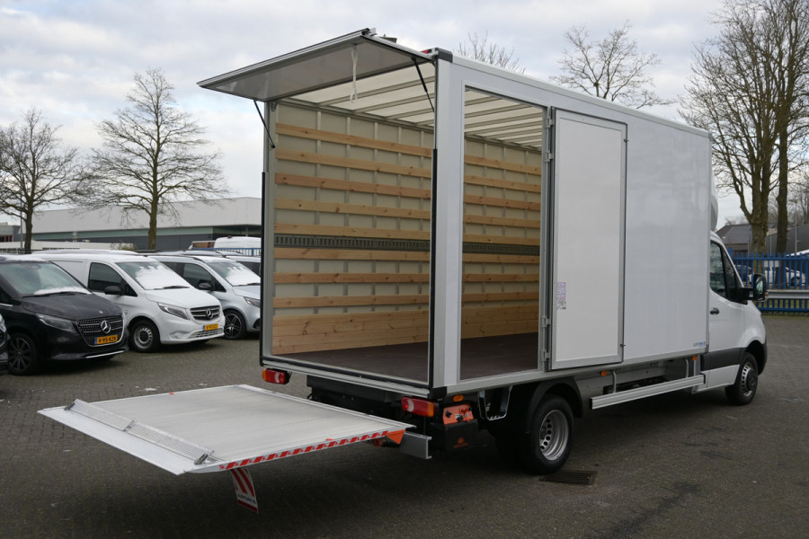 Mercedes-Benz Sprinter 517 CDI L3 Bakwagen met laadklep BPM vrij Geveerde stoel, MBUX 10.25, Led Koplampen Levering 04-2025