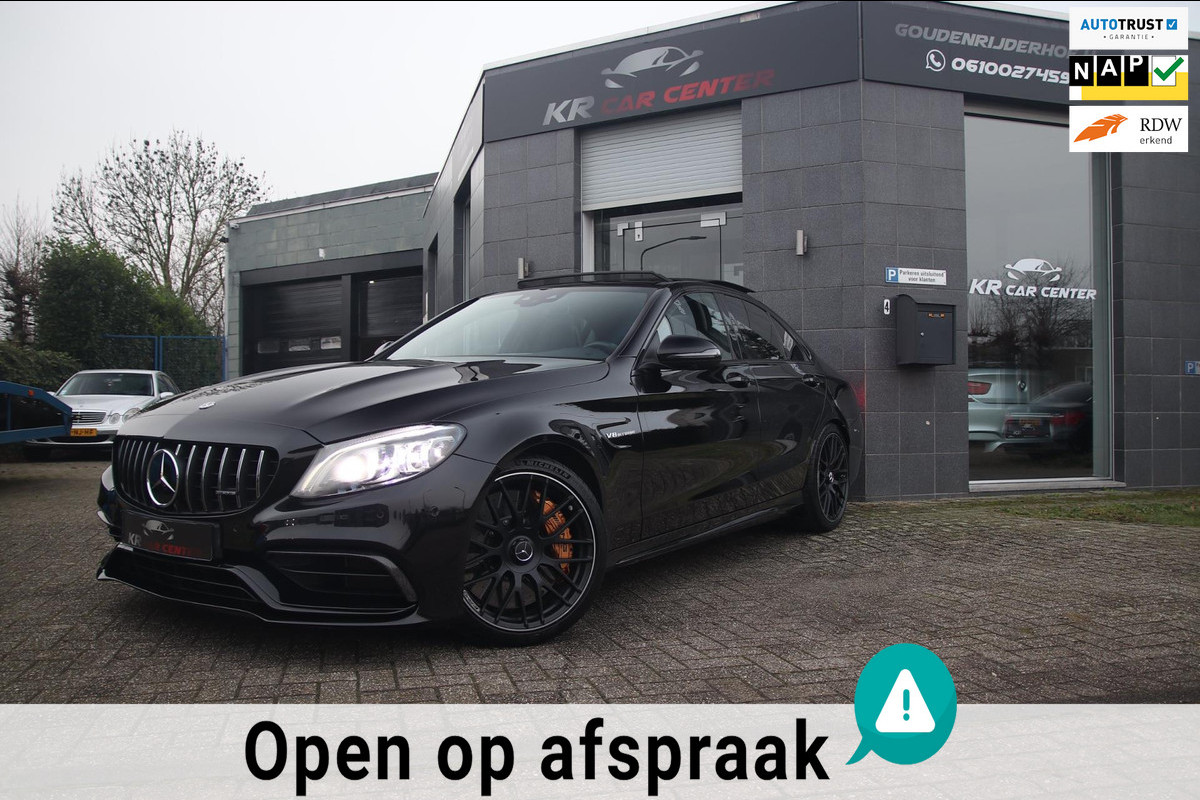 Mercedes-Benz C-Klasse C63s C63 S AMG SCHAALSTL-PANO-CARBON