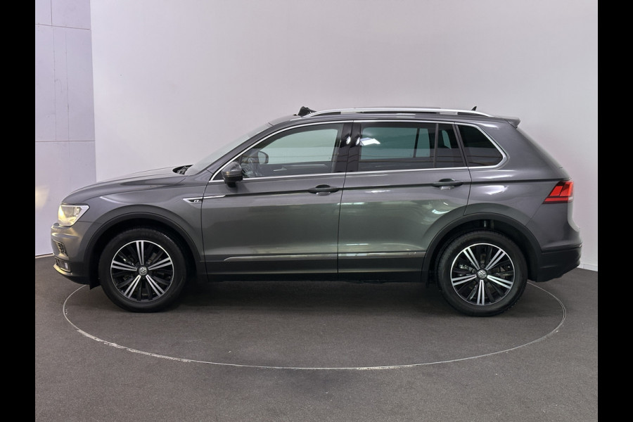 Volkswagen Tiguan 1.4 TSI ACT Business R Automaat | Panodak | Adaptive Cruise | Navigatie | L.M. 18" | Climate Control | Cruise Control | Stoelverwarming |