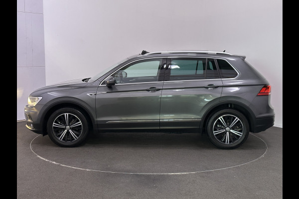 Volkswagen Tiguan 1.4 TSI ACT Business R Automaat | Panodak | Adaptive Cruise | Navigatie | L.M. 18" | Climate Control | Cruise Control | Stoelverwarming |