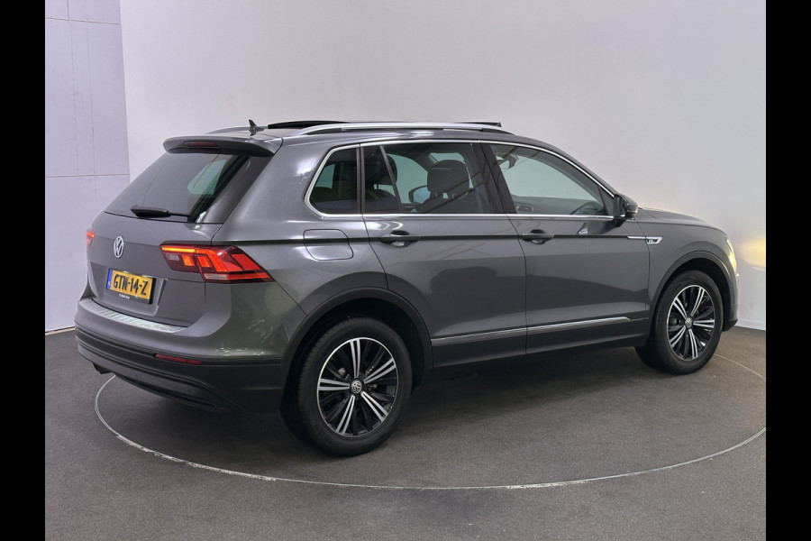 Volkswagen Tiguan 1.4 TSI ACT Business R Automaat | Panodak | Adaptive Cruise | Navigatie | L.M. 18" | Climate Control | Cruise Control | Stoelverwarming |