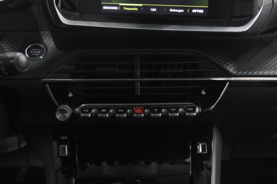 Peugeot 2008 PureTech 130 EAT8 Allure Pack | Camera | Apple Carplay | Stoelverwarming | Parkeersensoren