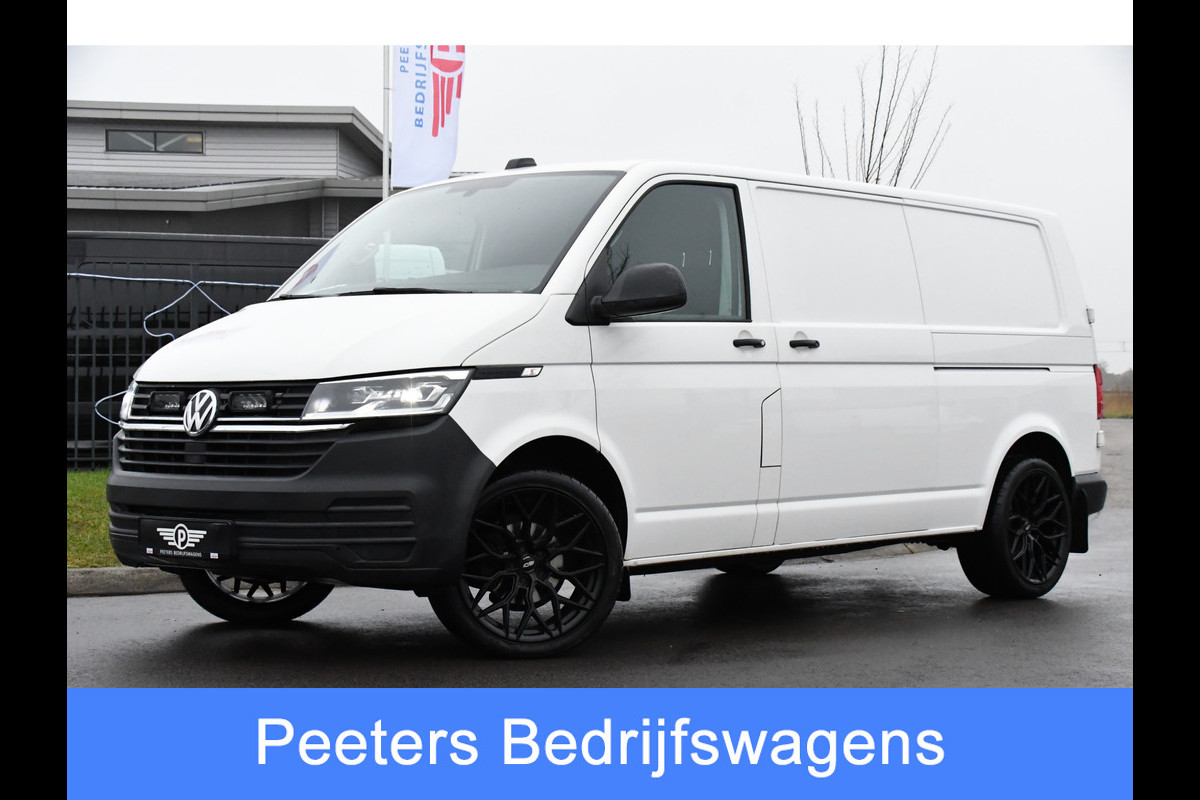 Volkswagen Transporter 2.0 TDI L2H1 30 Black & White Edition Cruise, Carplay, 2 x Schuifdeur, Sensoren, Automaat, 150PK,  LED, UNIEK!