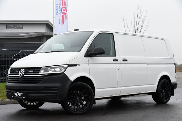 Volkswagen Transporter 2.0 TDI L2H1 30 Black & White Edition Cruise, Carplay, 2 x Schuifdeur, Sensoren, Automaat, 150PK,  LED, UNIEK!