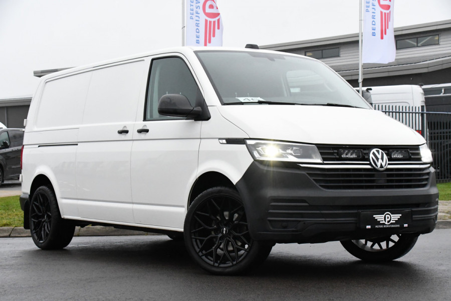 Volkswagen Transporter 2.0 TDI L2H1 30 Black & White Edition Cruise, Carplay, 2 x Schuifdeur, Sensoren, Automaat, 150PK,  LED, UNIEK!