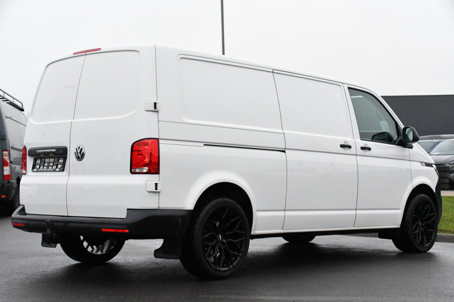 Volkswagen Transporter 2.0 TDI L2H1 30 Black & White Edition Cruise, Carplay, 2 x Schuifdeur, Sensoren, Automaat, 150PK,  LED, UNIEK!