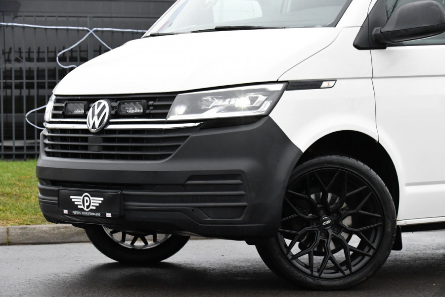 Volkswagen Transporter 2.0 TDI L2H1 30 Black & White Edition Cruise, Carplay, 2 x Schuifdeur, Sensoren, Automaat, 150PK,  LED, UNIEK!