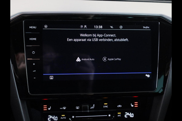 Volkswagen Passat Variant 1.5 TSI R-Line Business 150PK | Automaat (DSG) | Navigatie | Camera | Stoelverwarming | Digitaal dashboard | Led