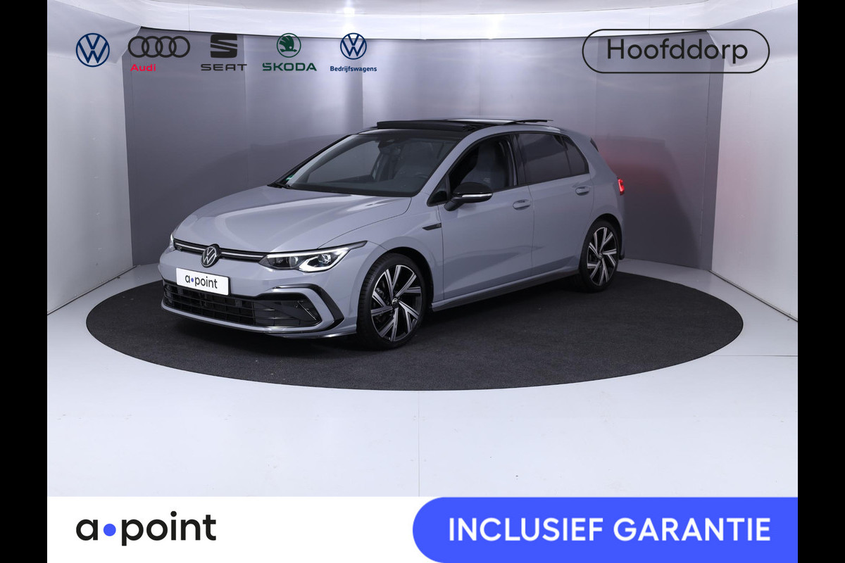 Volkswagen Golf 1.5 eTSI R-Line Business 150 pk Automaat (DSG) | Private lease vanaf € 649,- pm | Navigatie | Panoramadak | Parkeersensoren | Achteruitrijcamera | Stoelverwarming | Black Style pakket |