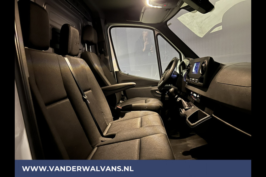 Mercedes-Benz Sprinter 315 CDI 150pk L3H2 Euro6 Airco | 360 Graden Camera | Navigatie | Apple Carplay Android Auto, Cruisecontrol, Parkeersensoren, Stoelverwarming, Chauffeursstoel, Bijrijdersbank