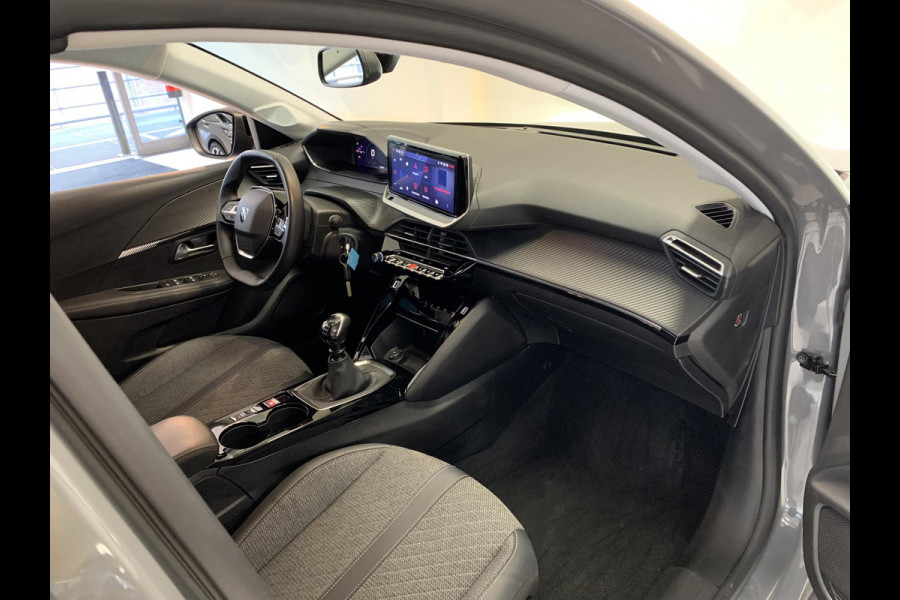 Peugeot 208 1.2 PureTech Allure Pack Navigatie | Parkeersensoren voor en achter | Cruise Control | Android auto / Apple Carplay