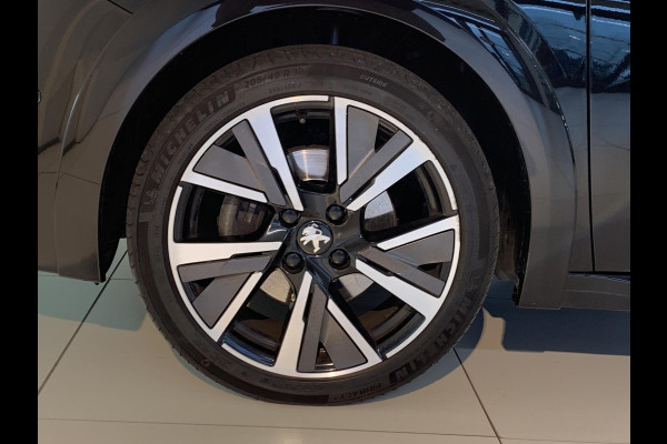 Peugeot 208 1.2 PureTech GT-Line 130PK | Automaat | Adaptieve Cruise Control | Trekhaak afneembaar |  Panoramadak | Navigatie | Achteruitrijcamera | Android auto / Apple carplay