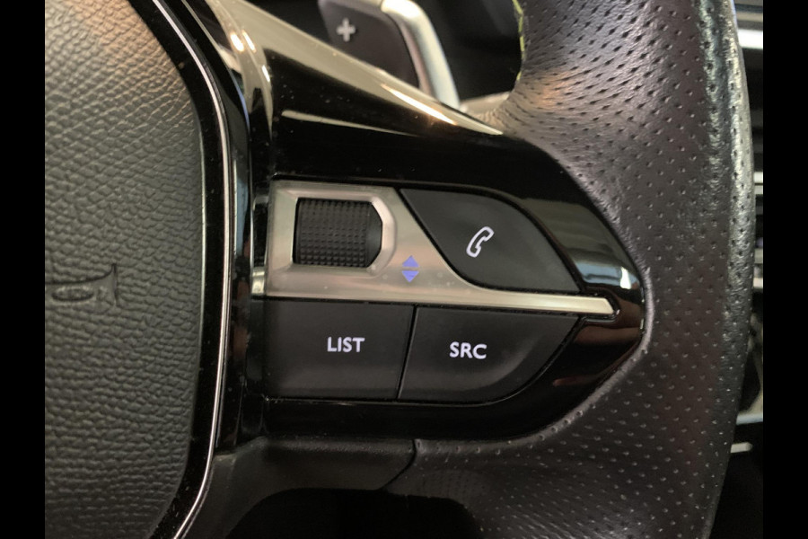 Peugeot 208 1.2 PureTech GT-Line 130PK | Automaat | Adaptieve Cruise Control | Trekhaak afneembaar |  Panoramadak | Navigatie | Achteruitrijcamera | Android auto / Apple carplay