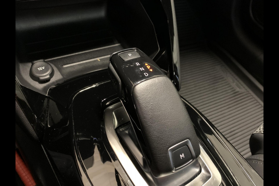 Peugeot 208 1.2 PureTech GT-Line 130PK | Automaat | Adaptieve Cruise Control | Trekhaak afneembaar |  Panoramadak | Navigatie | Achteruitrijcamera | Android auto / Apple carplay