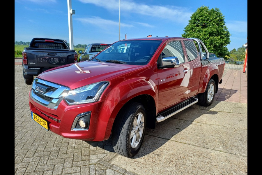 Isuzu D-max Extended Cab LS Automaat 3,5 T trekvermogen Clima Navi 110.000 K