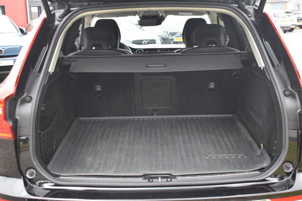 Volvo XC60 T4 190PK Automaat Inscription | Trekhaak | ACC | BLIS | 360 camera | Leder | Elektr. stoel | 19"LMV | Stoelverwarming |