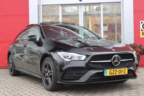 Mercedes-Benz CLA-Klasse Shooting Brake 250 e 218PK EDITION AMG | SFEER VERLICHTING | PANORAMISCH SCHUIF/KANTEL DAK | VERKEERSLICHTEN WEERGAVE | APPLE CARPLAY/ANDROID AUTO | NAVIGATIE | LED HIGH PERFORMANCE KOPLAMPEN | STOEL VERWARMING | CLIMATE CONTROL | NIGHT PAKKET | ACHTERUITRIJ CAMERA | DODEHOEK DETECTIE |