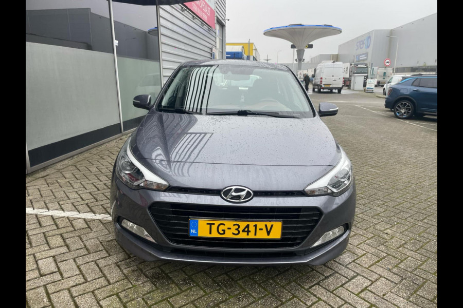 Hyundai i20 1.0 T-GDI Comfort / camera / navigatie